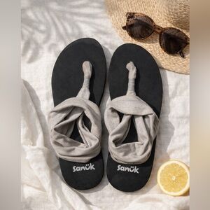 Sanuk Yoga Sling Black and Gray Sandals size 9